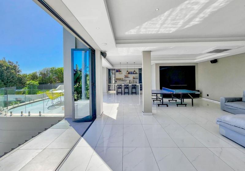 7 Bedroom Property for Sale in Llandudno Western Cape